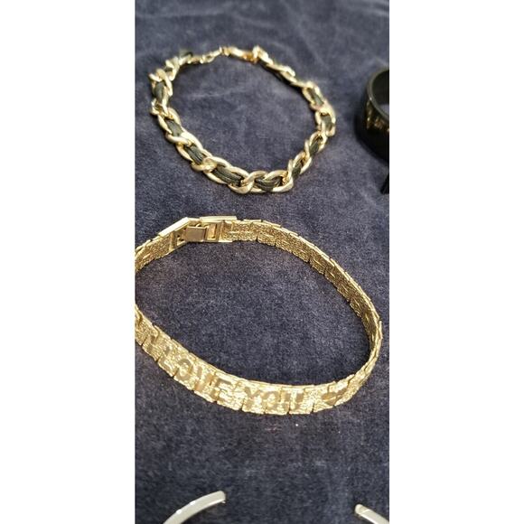 Twelve various bracelets goldtone , black and silvertone 51124 - Picture 7 of 16